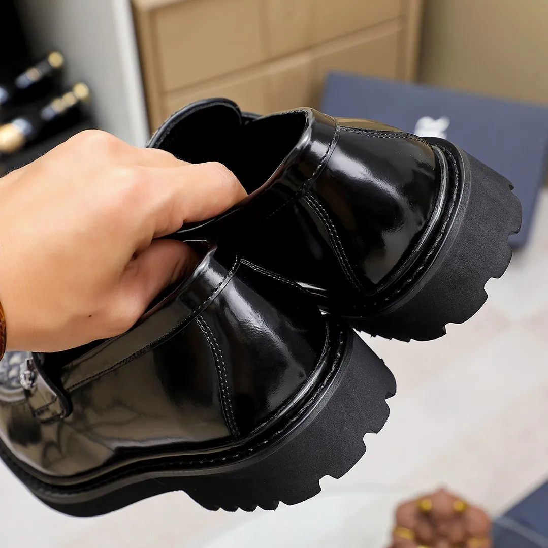 Men's shoes 💰520🕷️🕷️[Dior] Dior's new casual men's shoes are launched in Hong Kong counters. Official website 1:1 production. Italian woven cowhide + water-dyed 🐂 leather lining. Designed by European and American masters. Perfect shape to create counter quality, solid color rubber wear-resistant outsole and classic dazzling toe! Super versatile and very comfortable. High-end without losing taste, fashionable and novel! ! Absolute focus! 8 colors available! Code number 38-45……